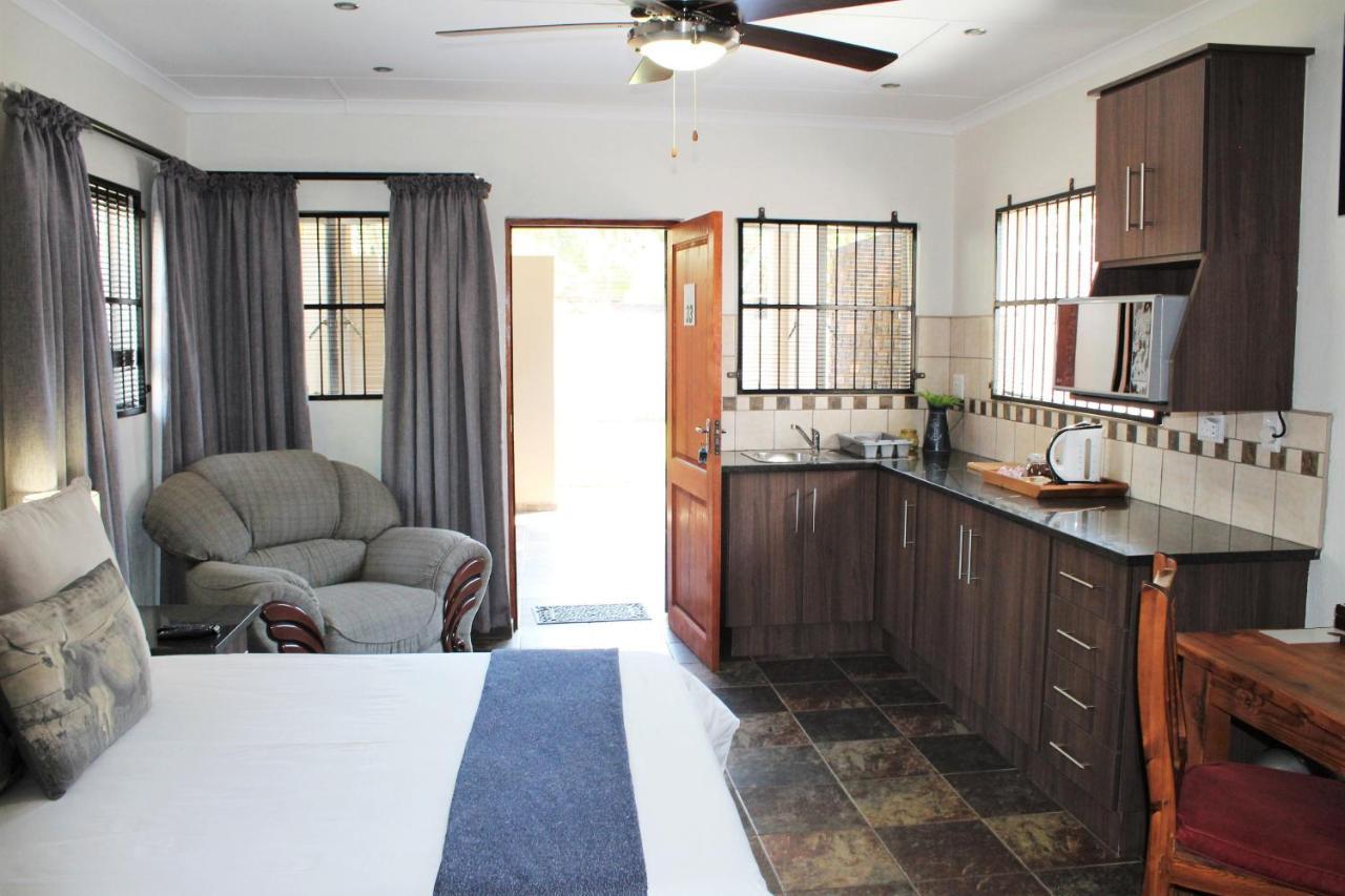 Ngwenya Boutique Hotel Lephalale エクステリア 写真